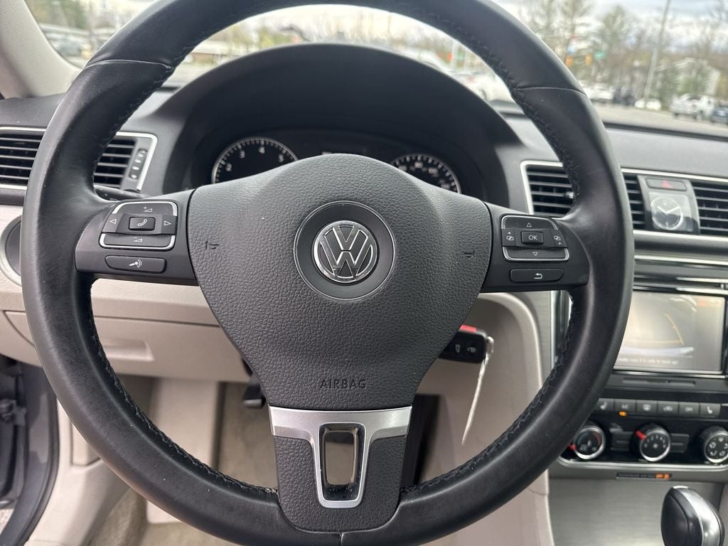 2014 Volkswagen Passat 1.8T SE