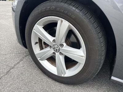 2014 Volkswagen Passat 1.8T SE