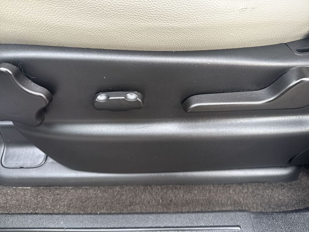 2013 Chevrolet Avalanche 1500 LS