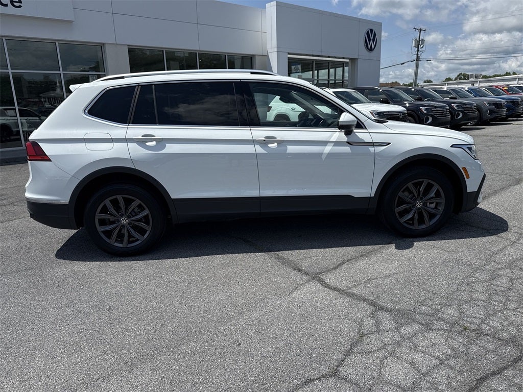 2024 Volkswagen Tiguan 2.0T SE