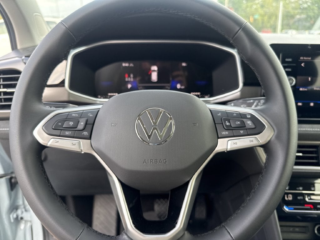 2027 Volkswagen Taos 1.5T SE Black