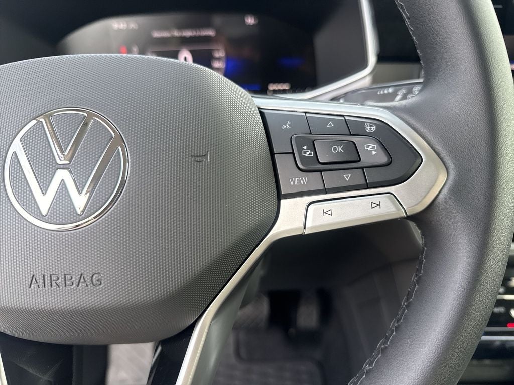 2027 Volkswagen Taos 1.5T SE Black