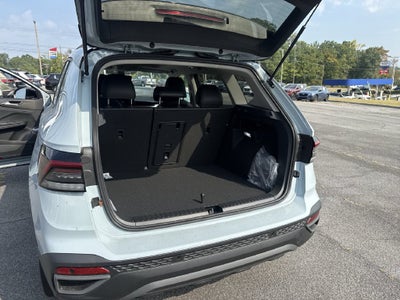 2027 Volkswagen Taos 1.5T SE Black