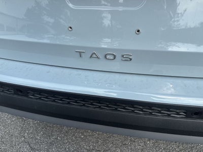 2027 Volkswagen Taos 1.5T SE Black