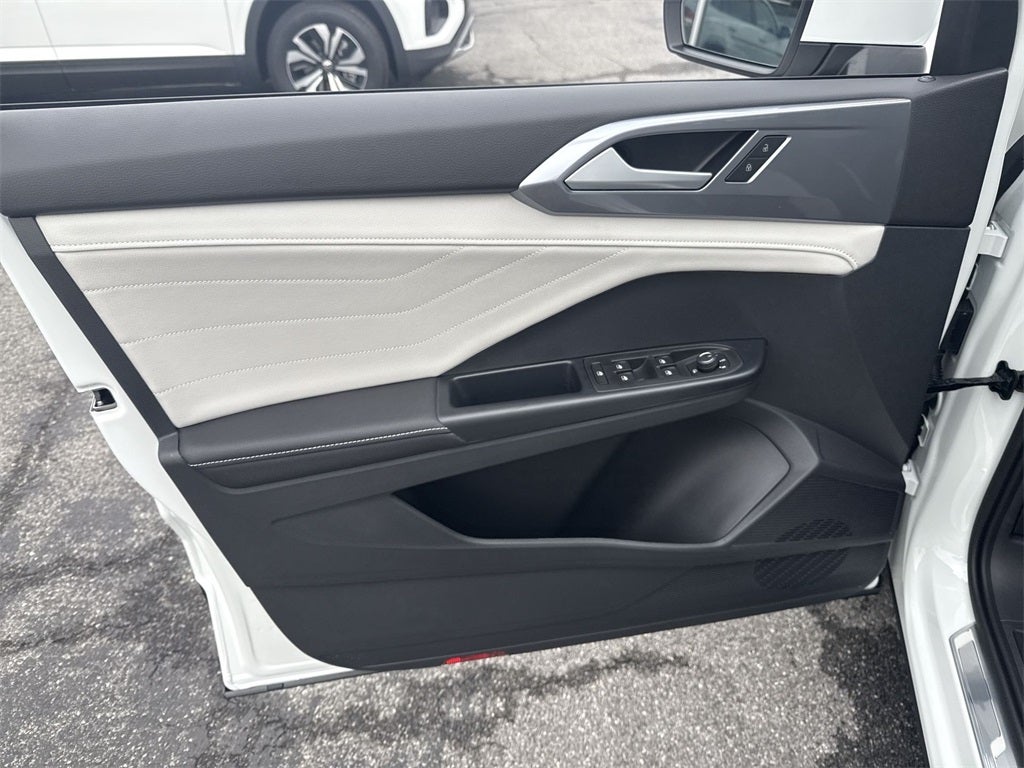 2025 Volkswagen Taos 1.5T SEL