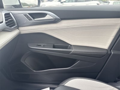 2025 Volkswagen Taos 1.5T SEL