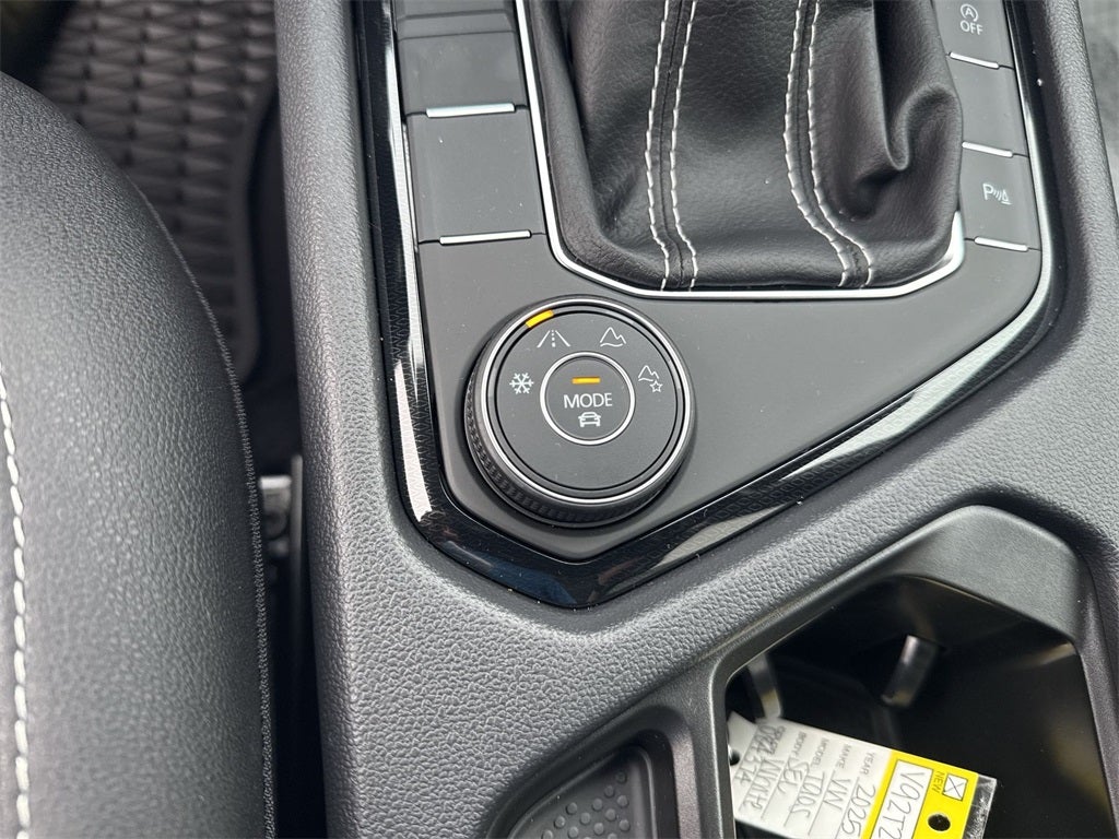 2025 Volkswagen Taos 1.5T SEL