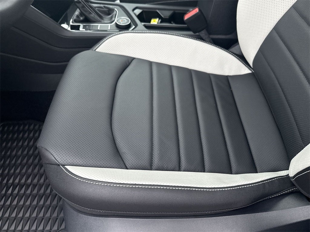 2025 Volkswagen Taos 1.5T SEL