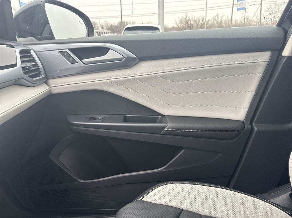 2025 Volkswagen Taos 1.5T SEL