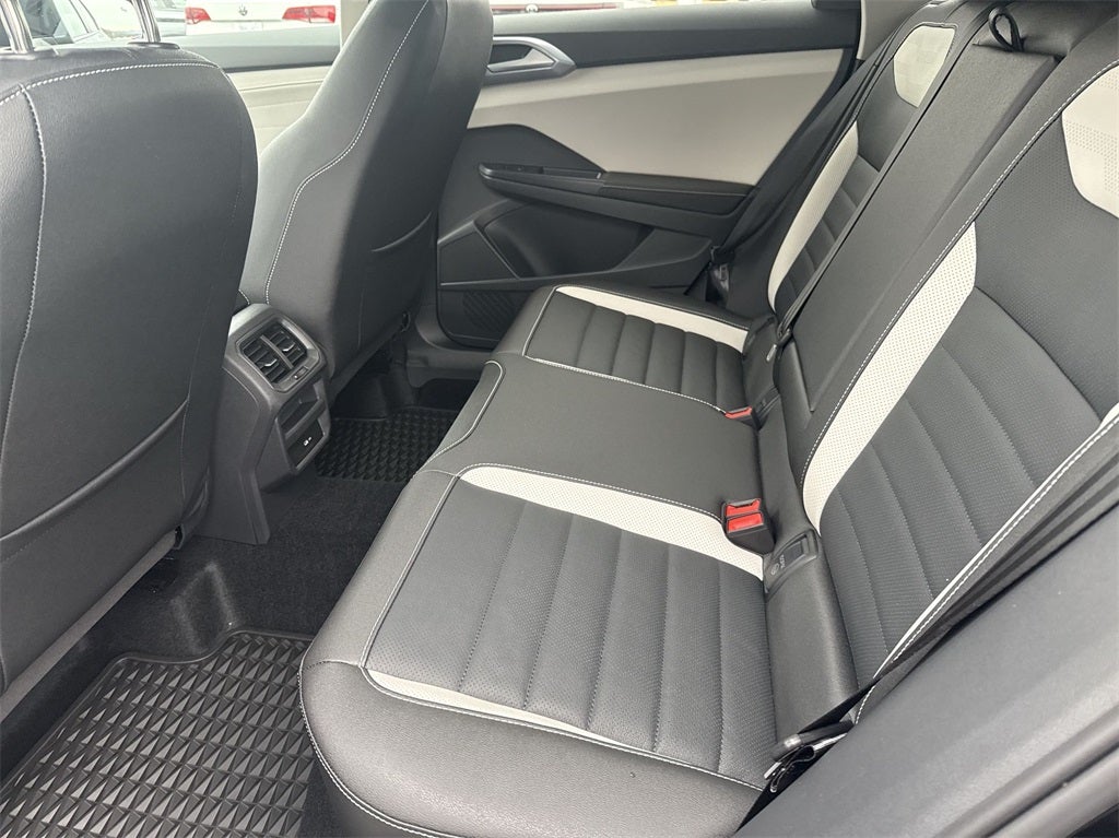 2025 Volkswagen Taos 1.5T SEL