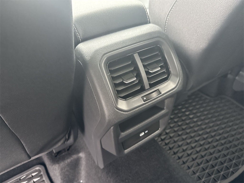 2025 Volkswagen Taos 1.5T SEL