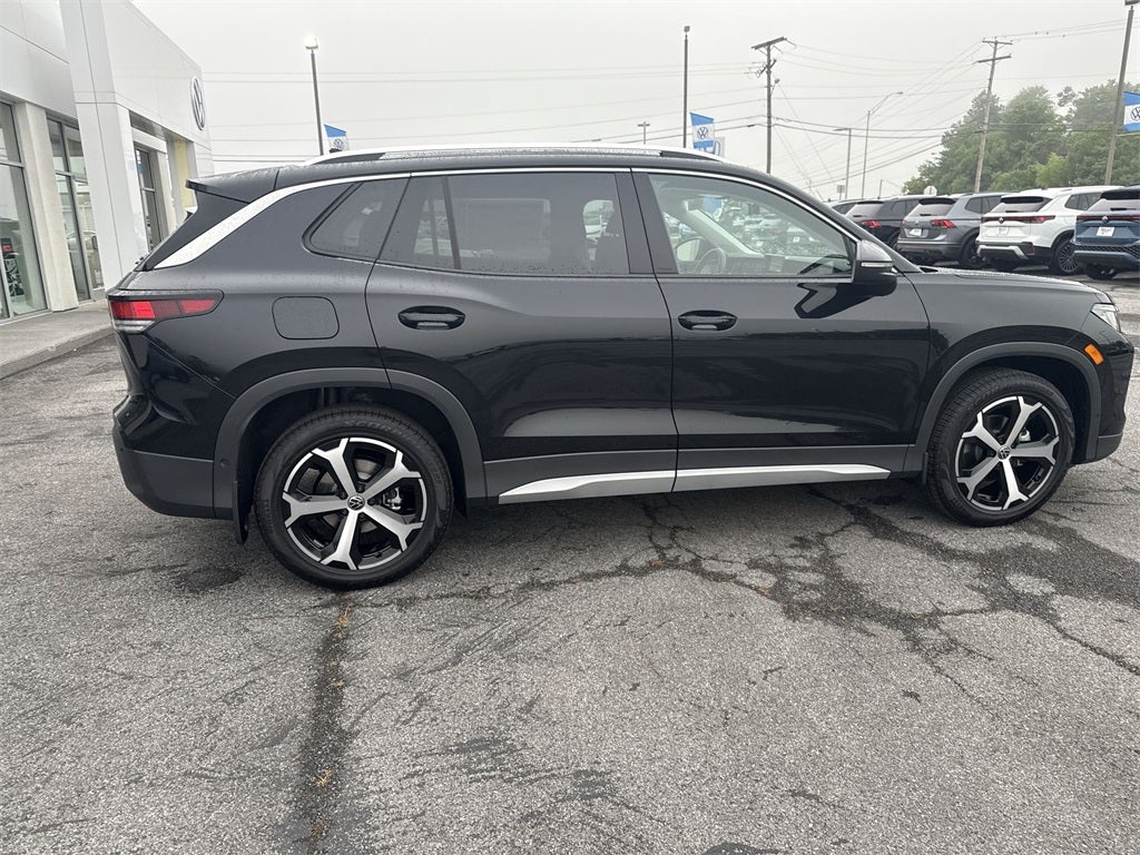 2025 Volkswagen Tiguan 2.0T SE