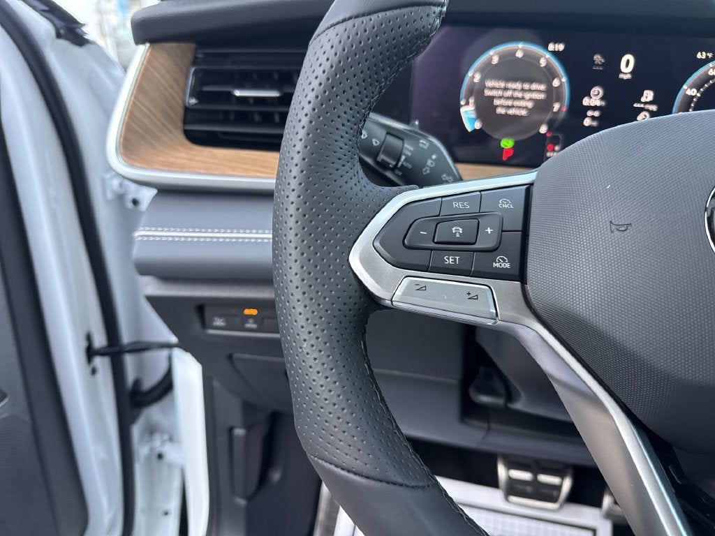 2026 Volkswagen Tiguan SEL R-Line Turbo