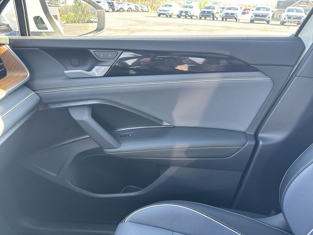 2026 Volkswagen Tiguan 2.0T SEL R-Line Turbo