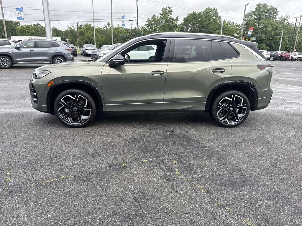 2026 Volkswagen Tiguan 2.0T SEL R-Line Turbo