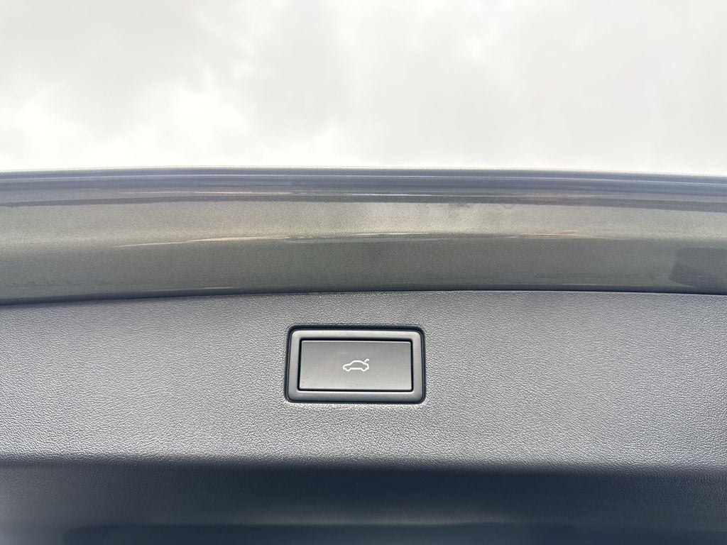 2026 Volkswagen Tiguan 2.0T SEL R-Line Turbo