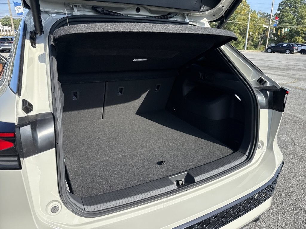 2026 Volkswagen Tiguan SEL R-Line Turbo