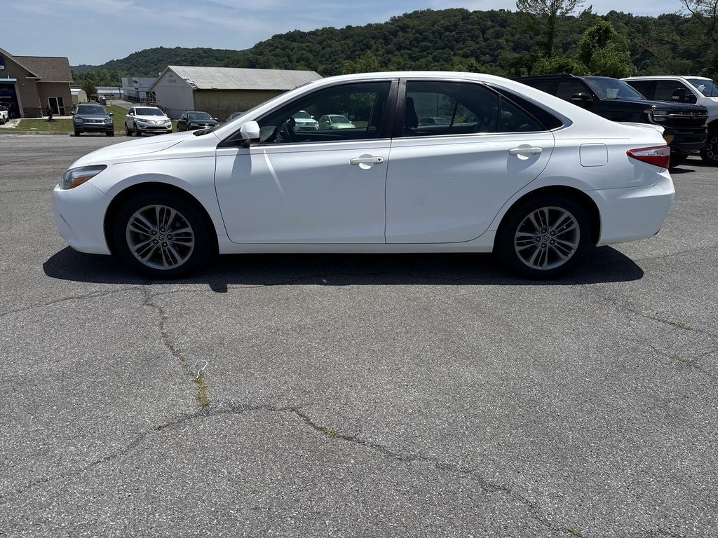 2015 Toyota Camry SE