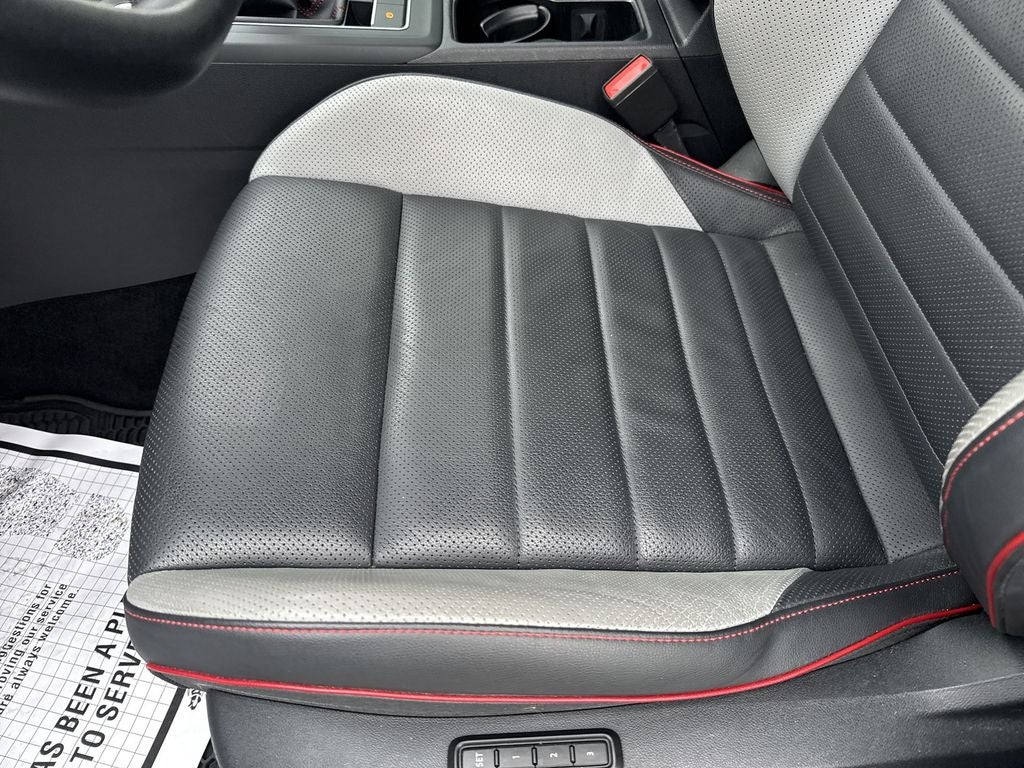 2022 Volkswagen Golf GTI 2.0T SE