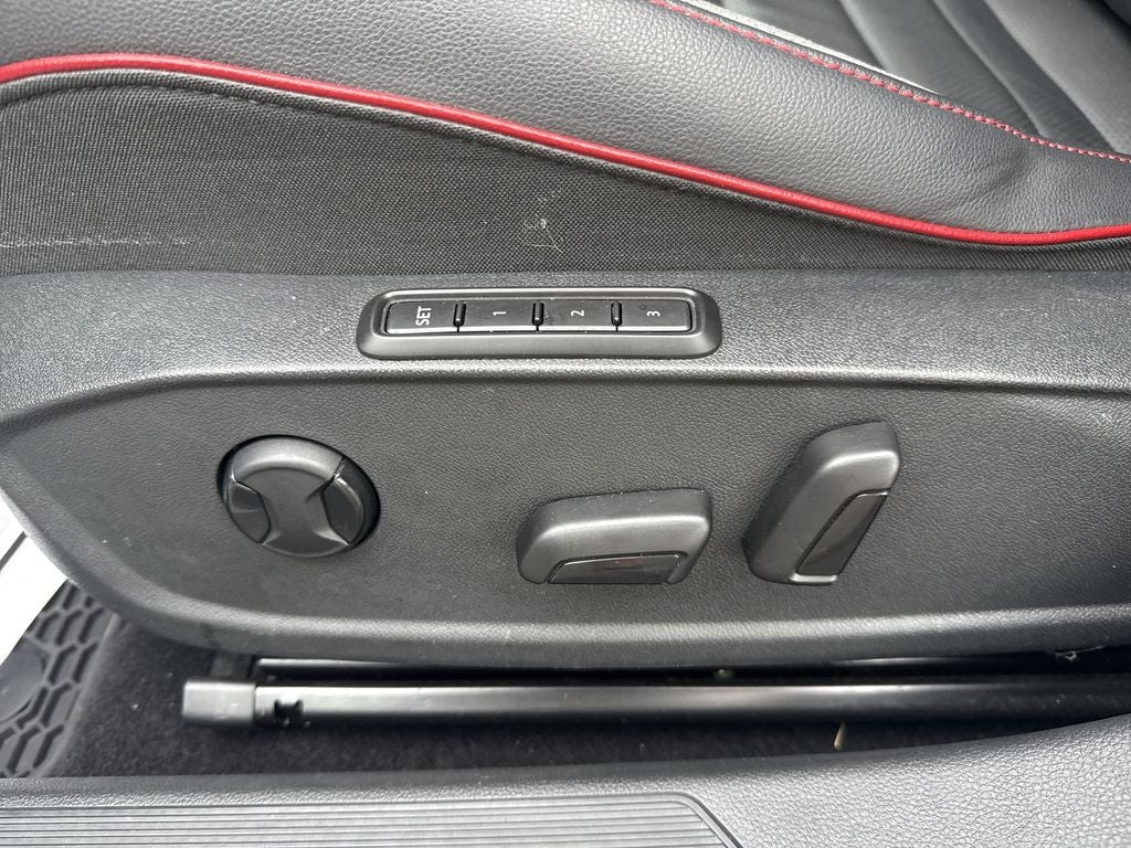 2022 Volkswagen Golf GTI 2.0T SE