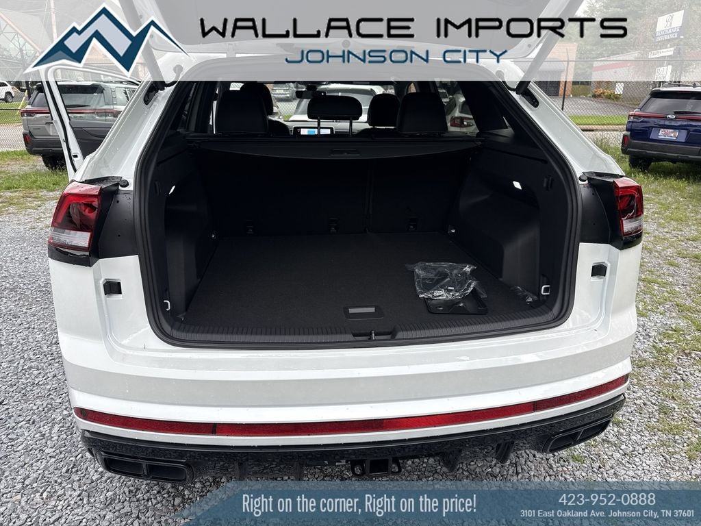 2026 Volkswagen Atlas Cross Sport 2.0T SEL R-Line Black