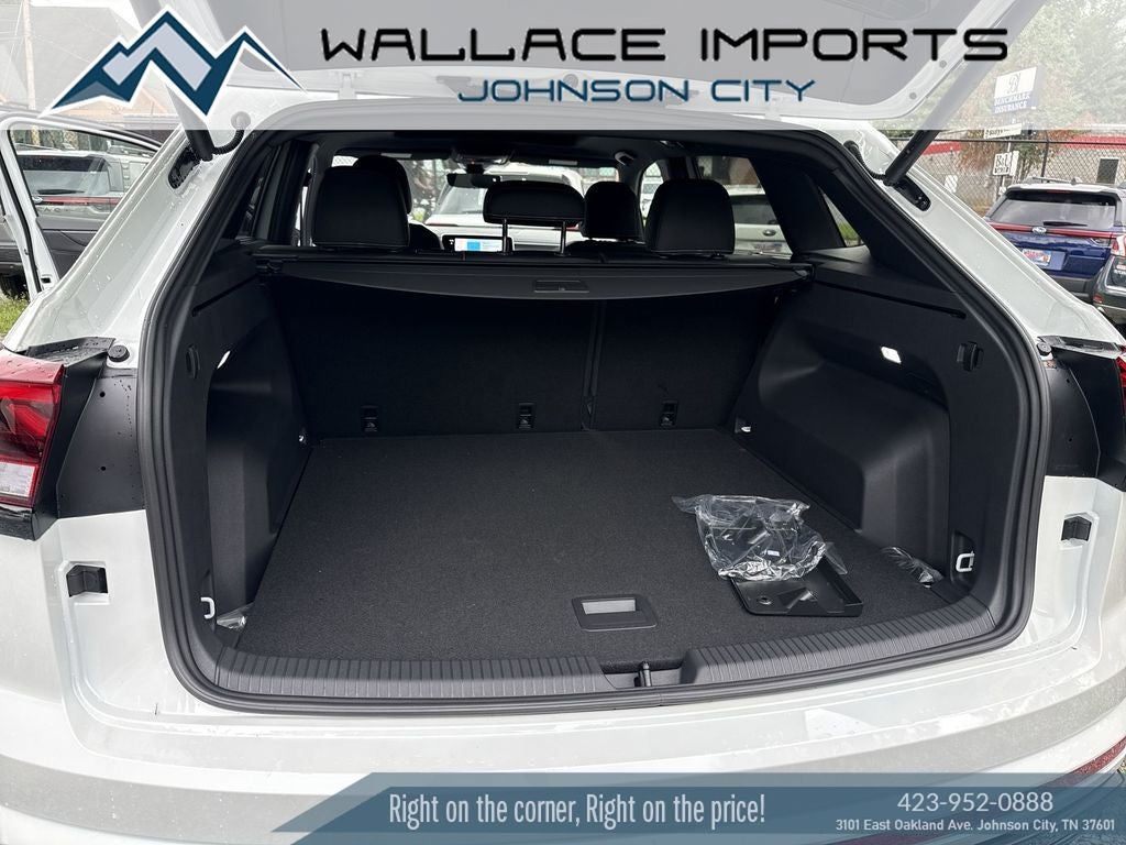 2026 Volkswagen Atlas Cross Sport 2.0T SEL R-Line Black