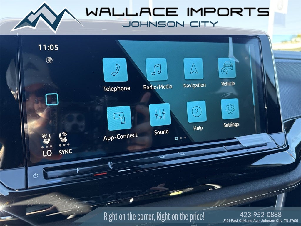 2026 Volkswagen Atlas Cross Sport 2.0T SEL Premium R-Line