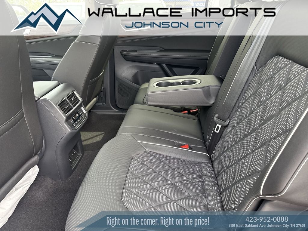 2026 Volkswagen Atlas 2.0T SEL Premium R-Line