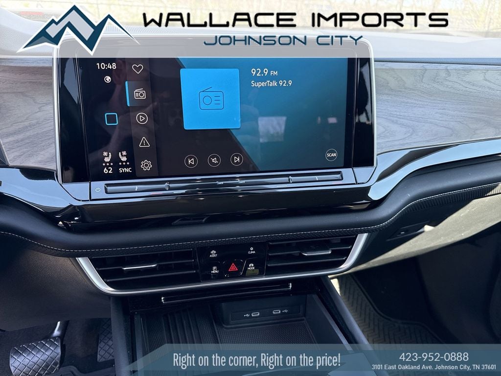 2025 Volkswagen Atlas 2.0T SE w/Technology
