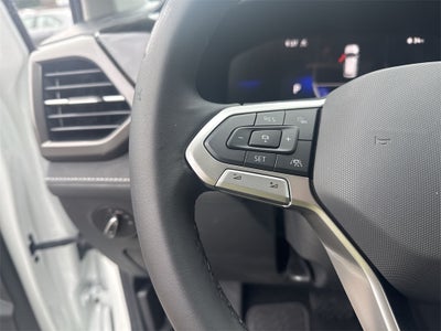 2026 Volkswagen Taos 1.5T SE Black