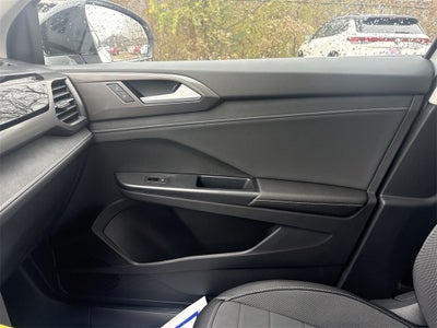 2026 Volkswagen Taos 1.5T SE Black