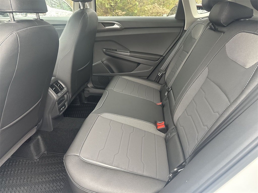 2026 Volkswagen Taos 1.5T SE Black