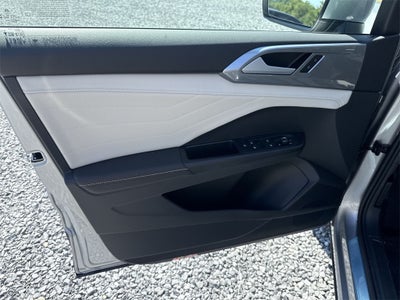 2025 Volkswagen Taos 1.5T SEL