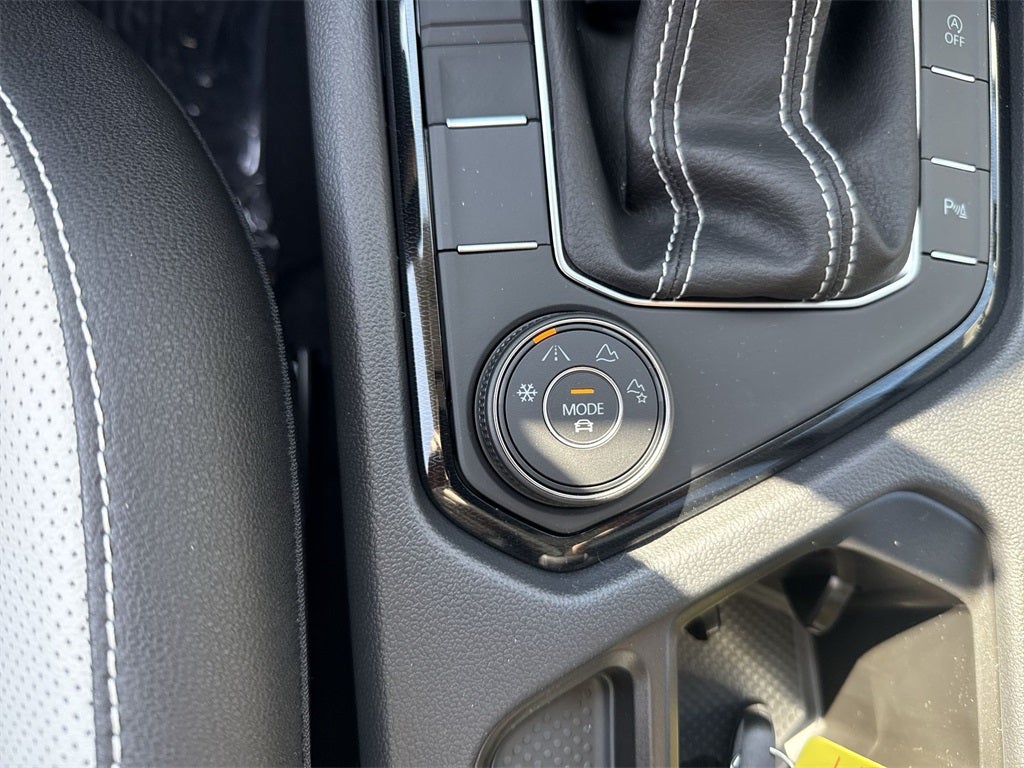 2025 Volkswagen Taos 1.5T SEL