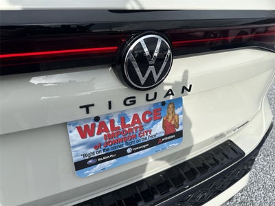 2026 Volkswagen Tiguan 2.0T SE R-Line Black
