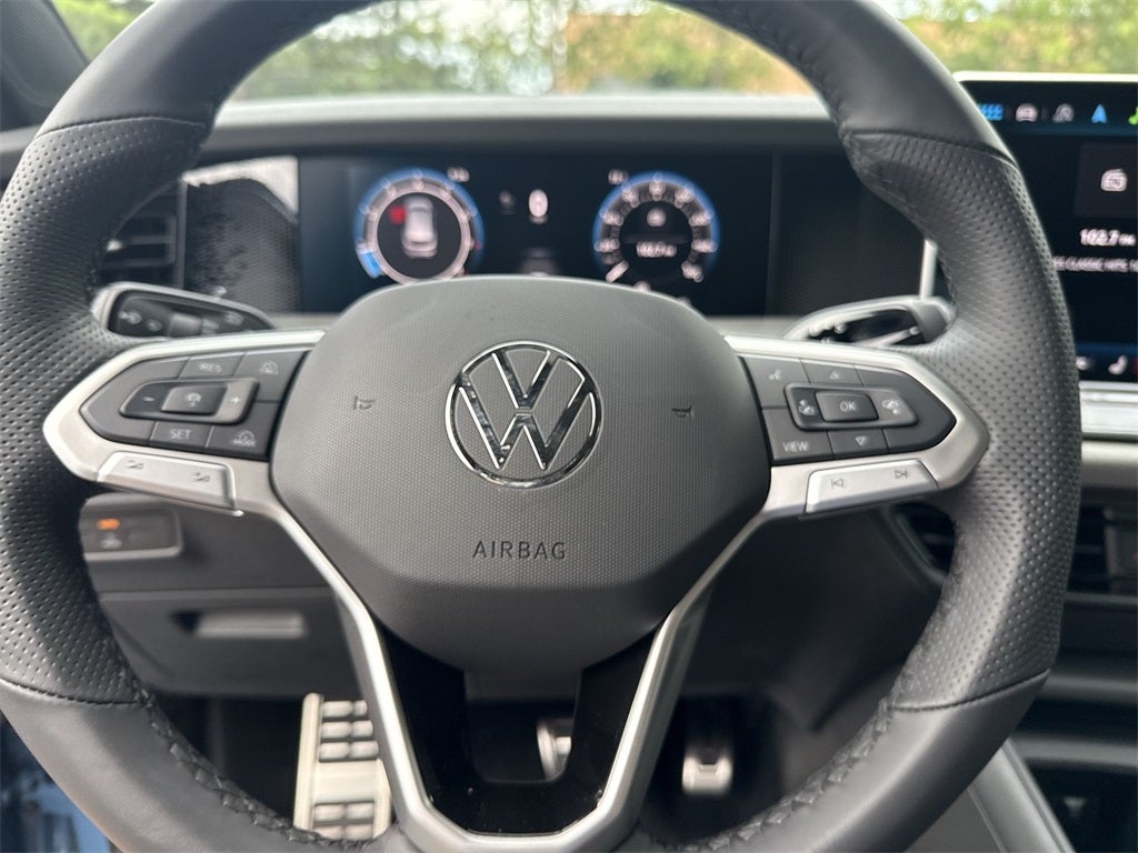 2025 Volkswagen Tiguan 2.0T SE R-Line Black