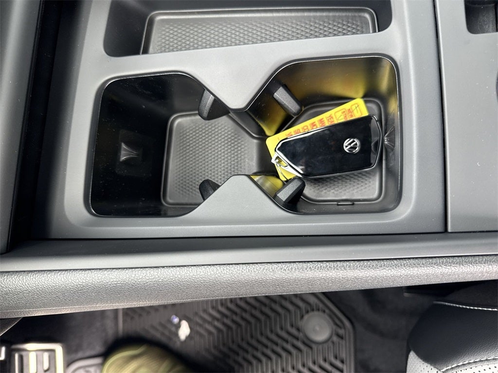 2025 Volkswagen Tiguan 2.0T SE R-Line Black