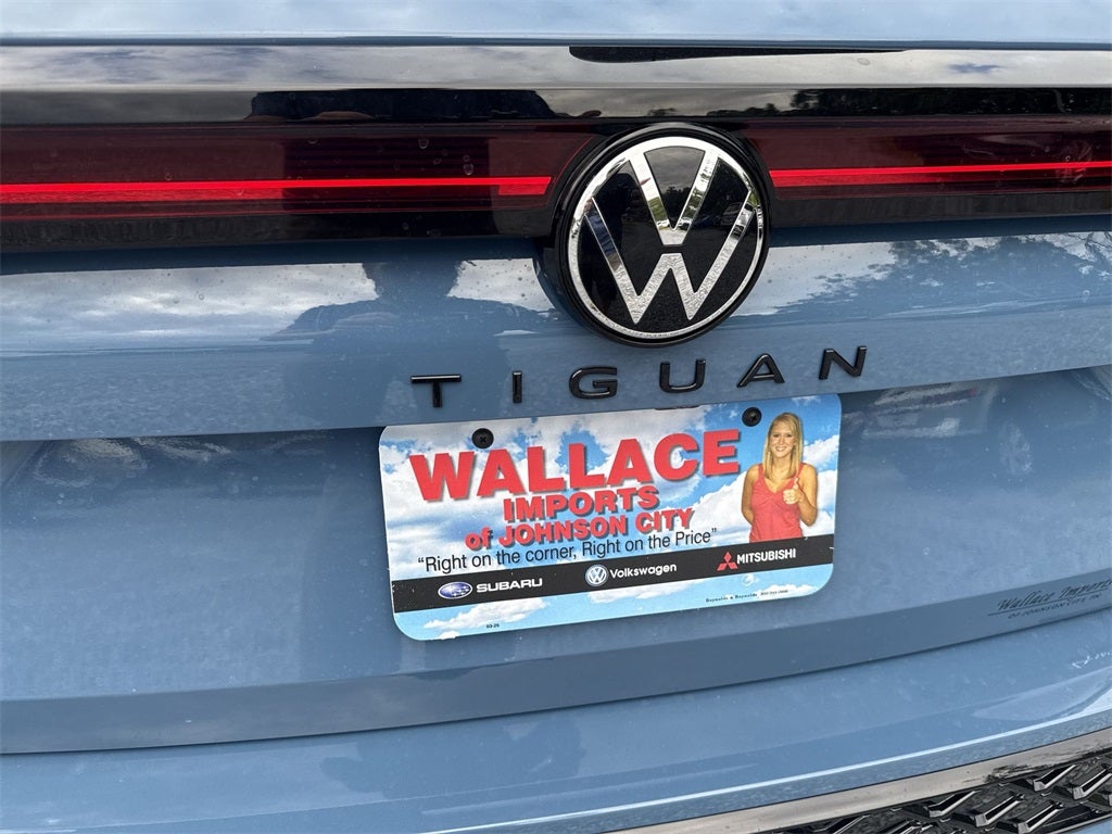 2025 Volkswagen Tiguan 2.0T SE R-Line Black