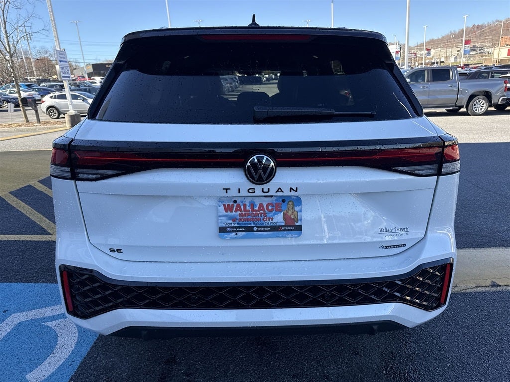 2026 Volkswagen Tiguan 2.0T SE R-Line Black