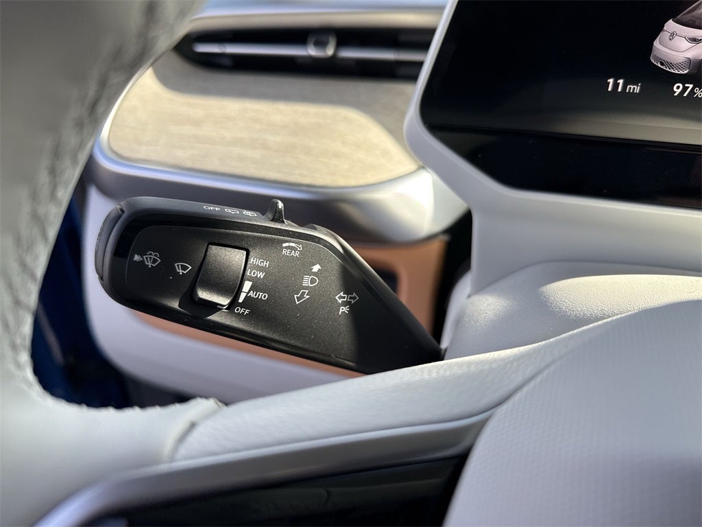 2025 Volkswagen ID. Buzz Pro S Plus