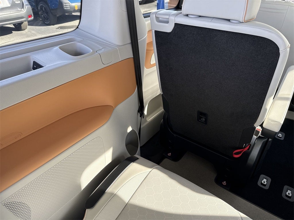 2025 Volkswagen ID. Buzz Pro S Plus