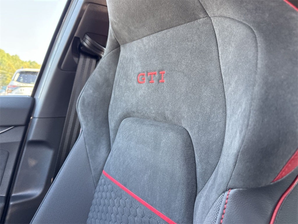 2025 Volkswagen Golf GTI 2.0T SE