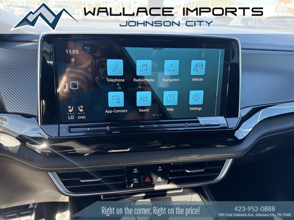2026 Volkswagen Atlas Cross Sport 2.0T SEL Premium R-Line
