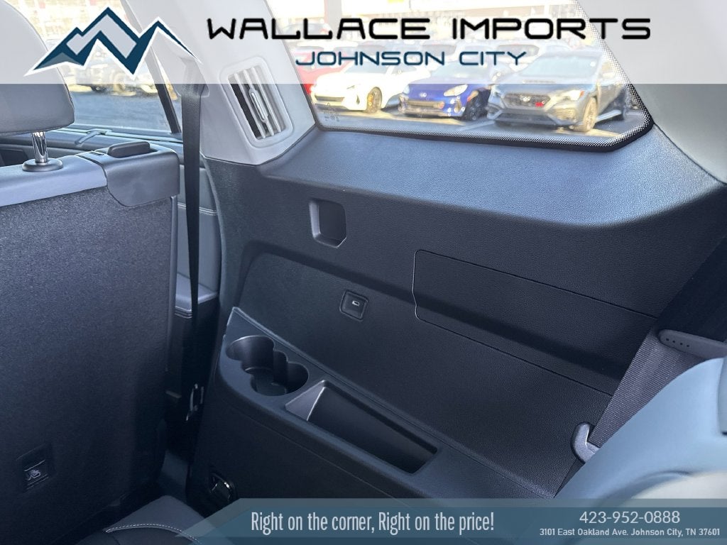 2027 Volkswagen Atlas 2.0T SE w/ Technology