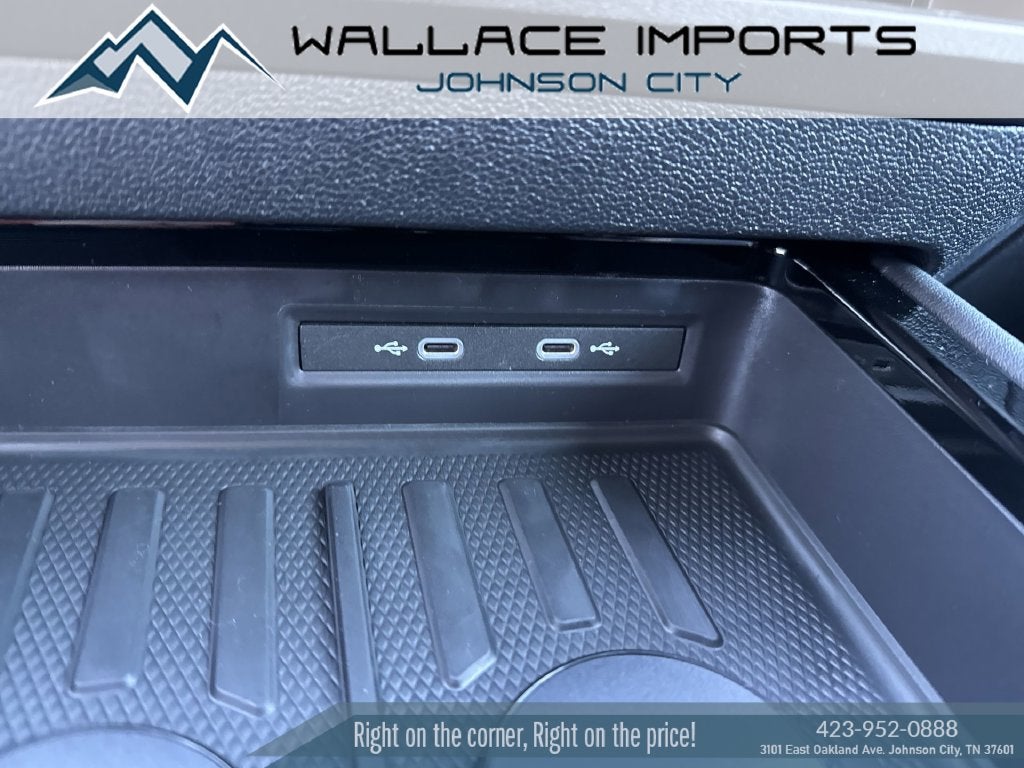 2027 Volkswagen Atlas 2.0T SE w/ Technology