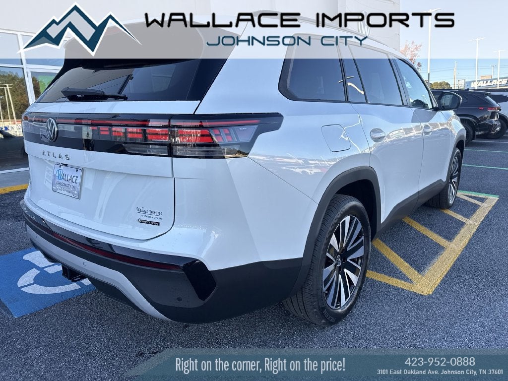 2027 Volkswagen Atlas 2.0T SE w/ Technology