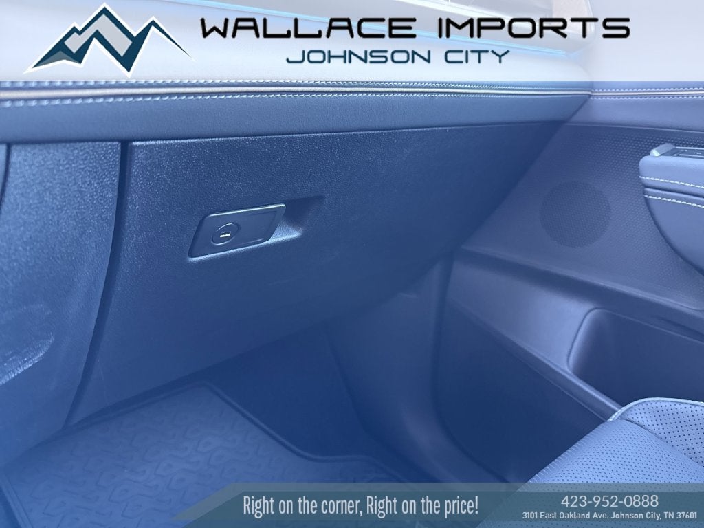 2027 Volkswagen Atlas 2.0T SE w/ Technology