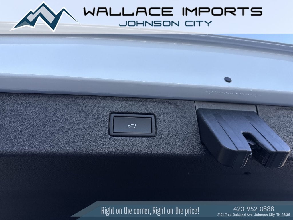 2027 Volkswagen Atlas 2.0T SE w/ Technology