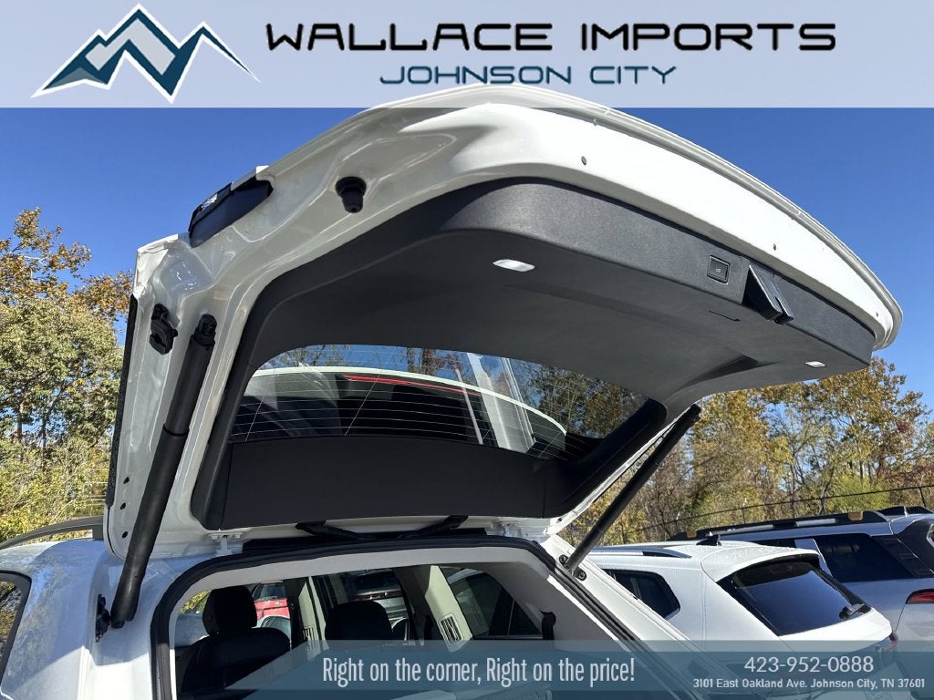 2027 Volkswagen Atlas 2.0T SE w/ Technology