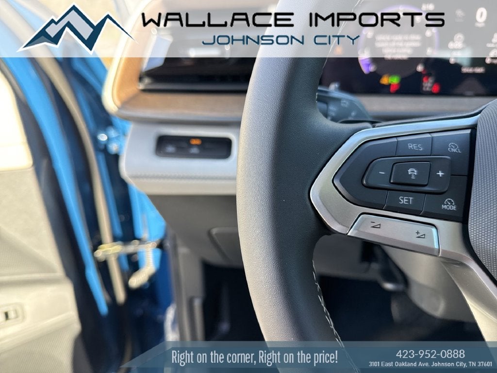 2027 Volkswagen Atlas 2.0T SE w/ Technology